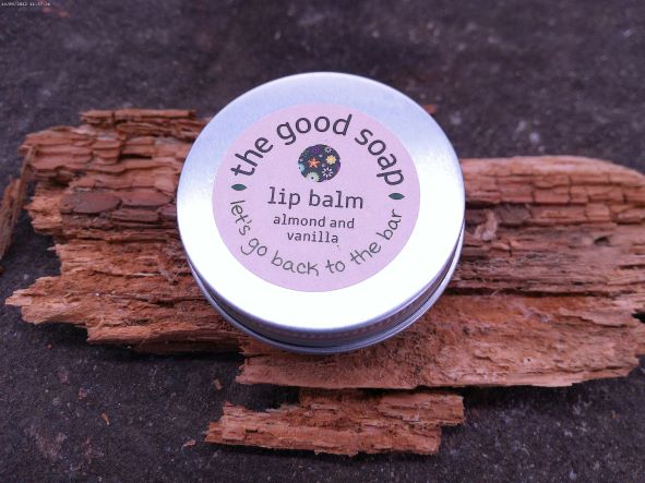 Lip balms, natural and gentle, in a recyclable tin